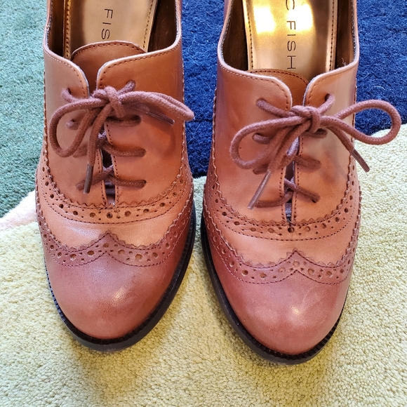 MARC FISHER Heeled Oxfords - Picture 5 of 7